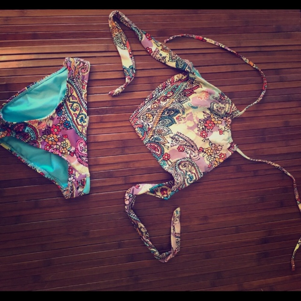 Hot paisley swim suit.